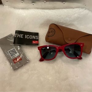 NWT RAY BAN WAYFARER